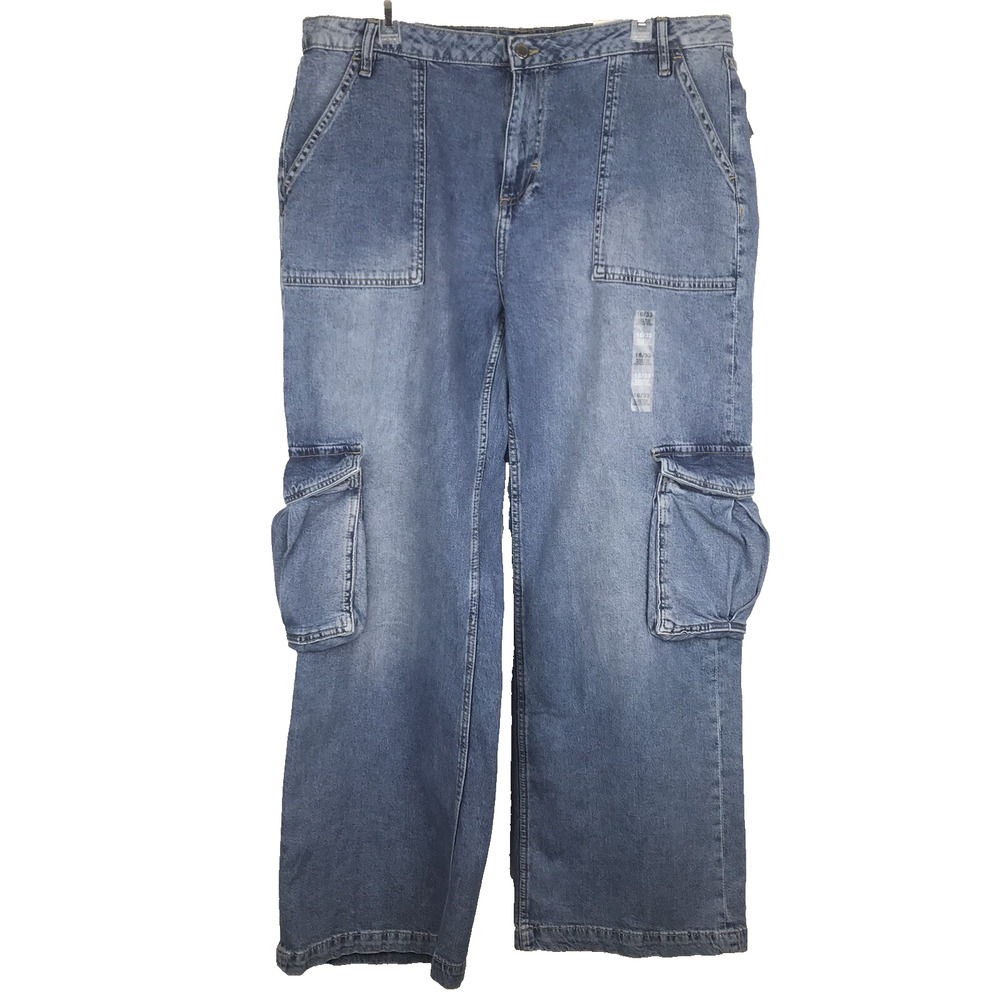 NWT On 34th Core Cargo Jeans High Rise Wide Leg Light Wash Women's Size 16 / 33